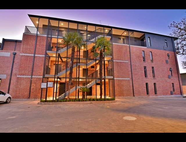 1 BEDROOM APARTMENT FOR SALE IN HYDE PARK